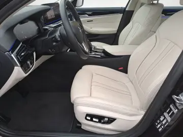 BMW 520d xDrive Limousine Aut. Komfortsitze Standhzg