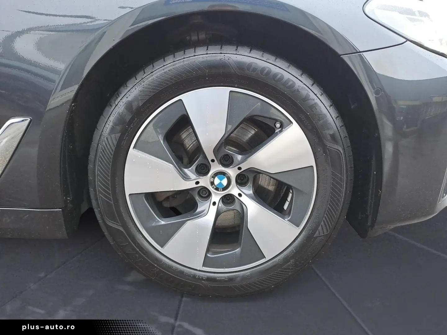 BMW 520d xDrive Limousine Aut. Komfortsitze Standhzg