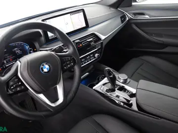 BMW 530 e xDrive 360GRAD KEYLESS MEMORY AMBIENTE 1.H