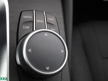 BMW 530 e xDrive 360GRAD KEYLESS MEMORY AMBIENTE 1.H