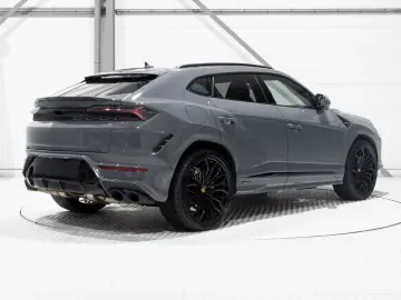 Lamborghini Urus SE Hybrid