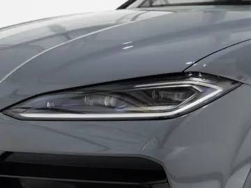 Lamborghini Urus SE Hybrid