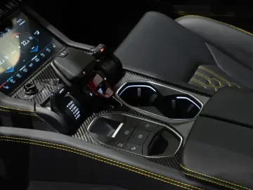 Lamborghini Urus SE Hybrid