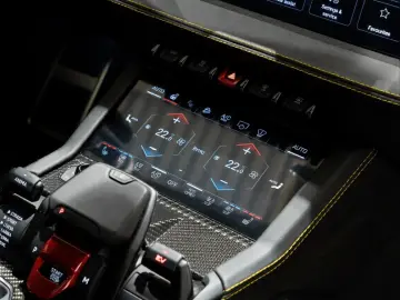 Lamborghini Urus SE Hybrid