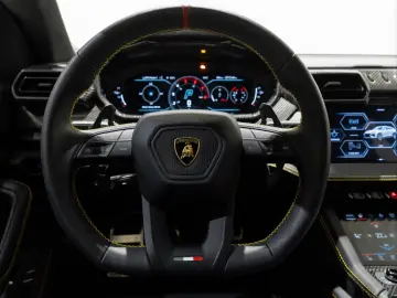 Lamborghini Urus SE Hybrid