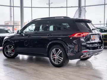 Mercedes-Benz GLE 580 V8 (489 CP) EQ Boost 4MATIC G-TRONIC