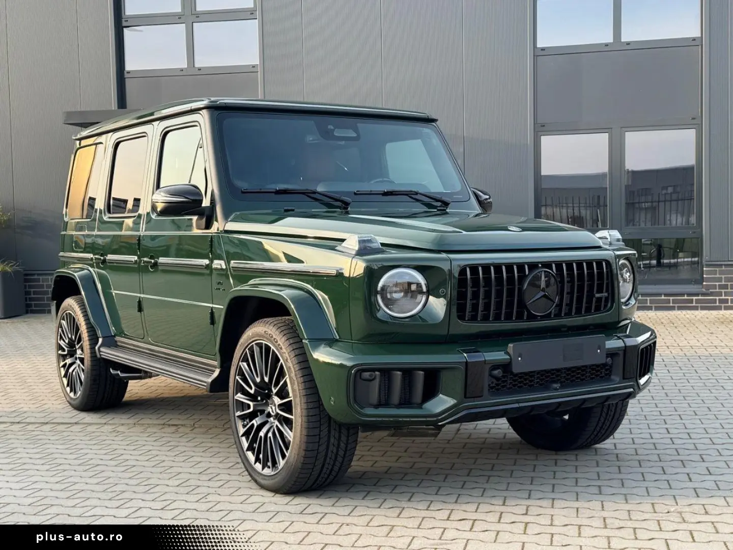 MERCEDES BENZ G63 AMG