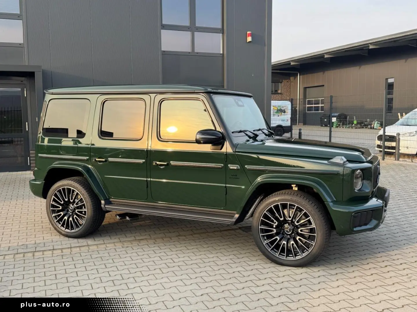 MERCEDES BENZ G63 AMG