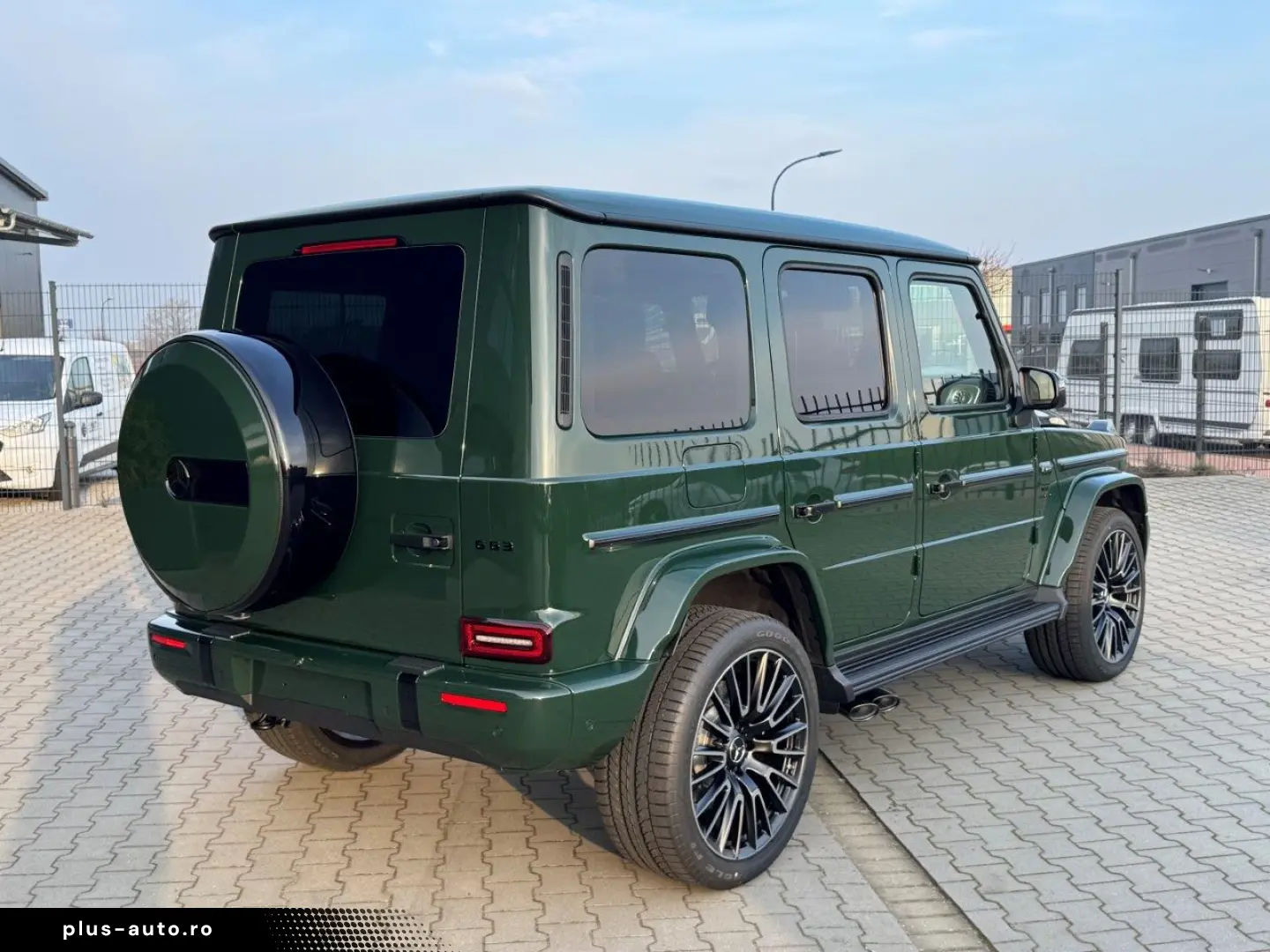 MERCEDES BENZ G63 AMG