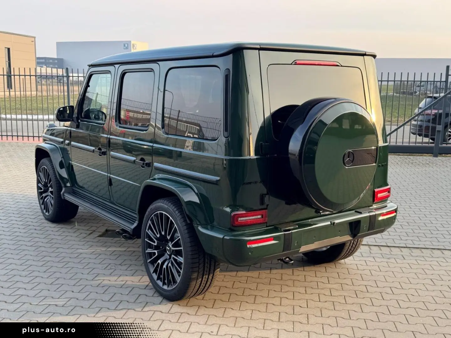 MERCEDES BENZ G63 AMG