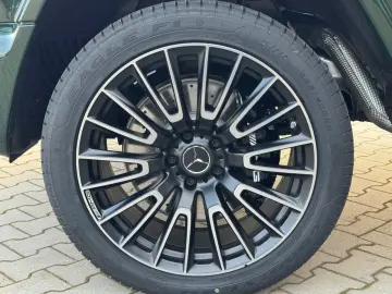 MERCEDES BENZ G63 AMG