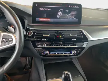 BMW 520d xDrive Aut. M Sport DrivAssistProf HuD HiFi
