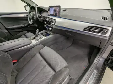 BMW 530 e xDrive M Sport Laser AHK ACC