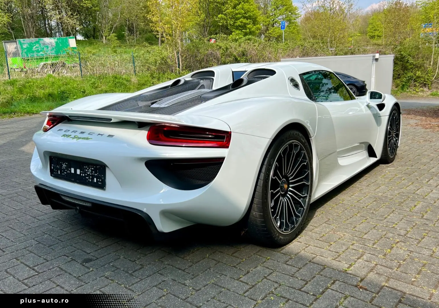 PORSCHE 918 Spyder