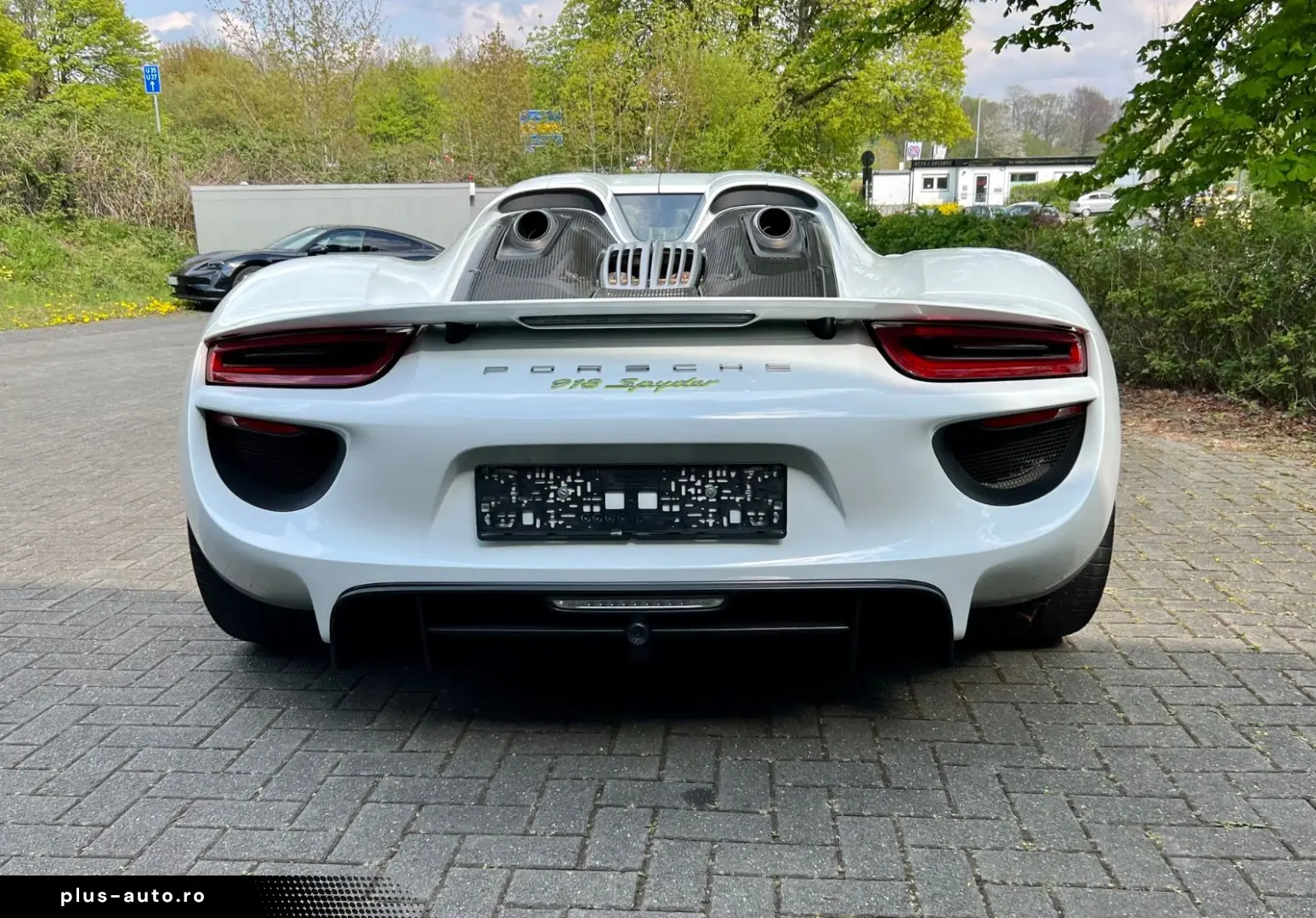 PORSCHE 918 Spyder