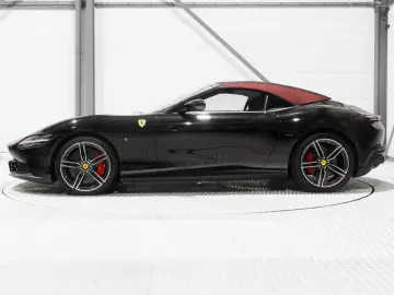 Ferrari Roma Spider