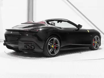Ferrari Roma Spider
