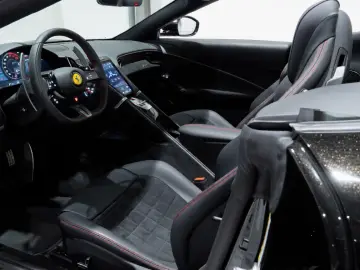 Ferrari Roma Spider