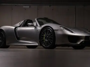 PORSCHE 918 Spyder 643 918