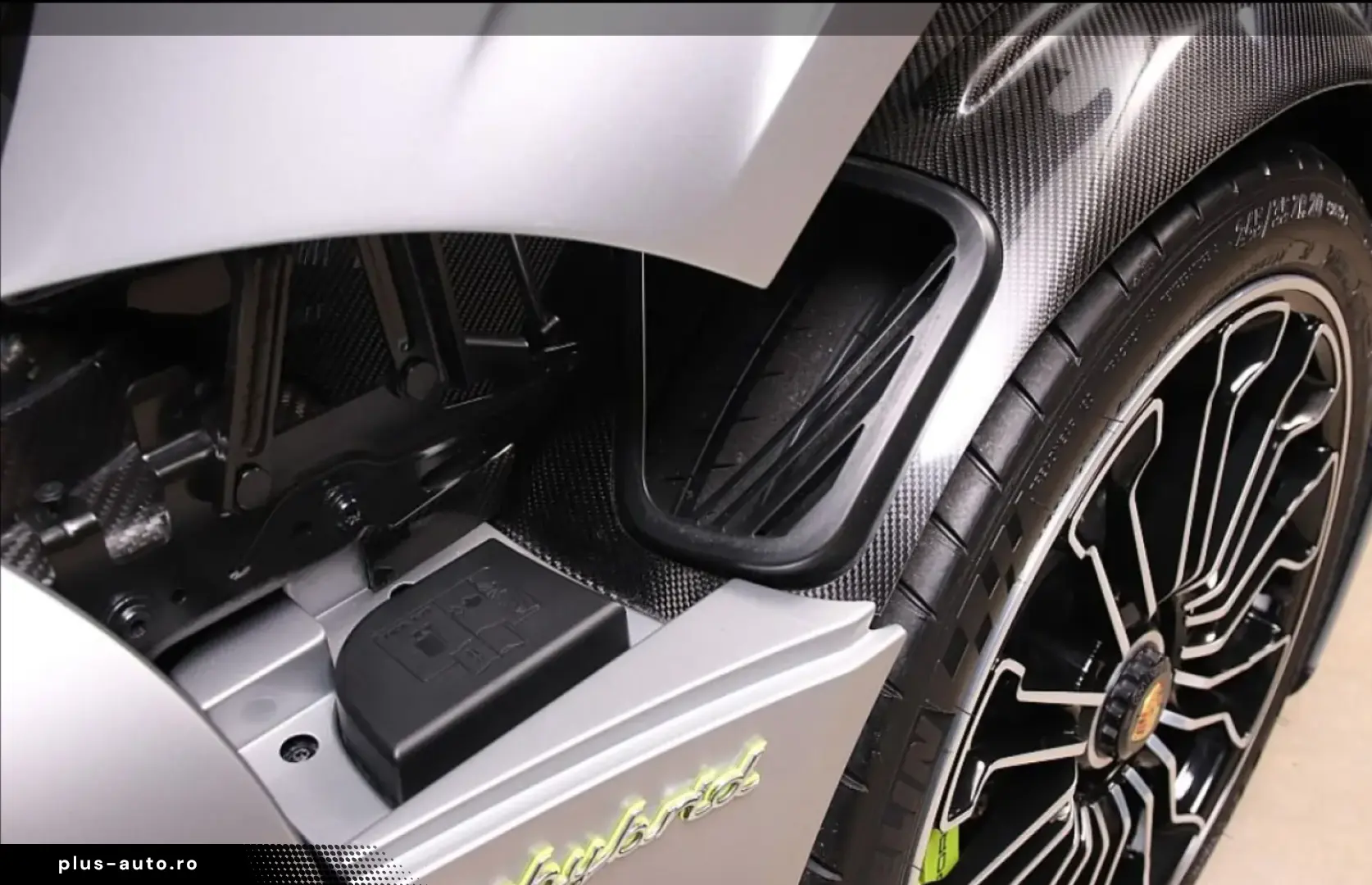 PORSCHE 918 Spyder 643 918