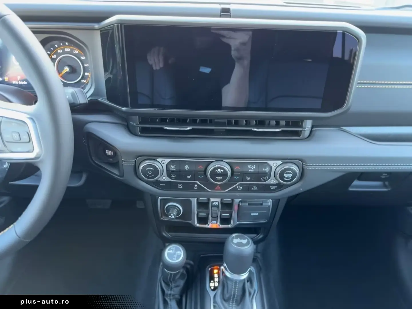 Jeep Wrangler Sahara