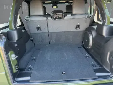 Jeep Wrangler Sahara