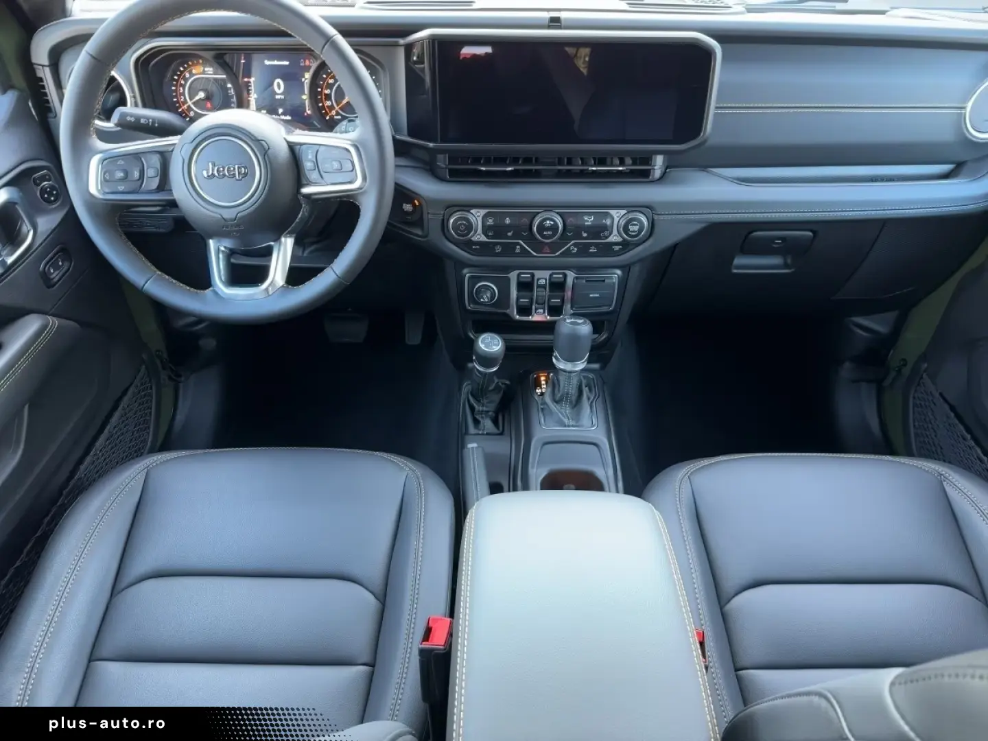 Jeep Wrangler Sahara