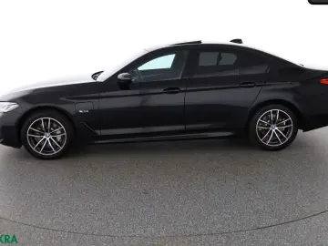 BMW 530 e xDrive M SPORT SHADOW HUD KAMERA HARMAN K