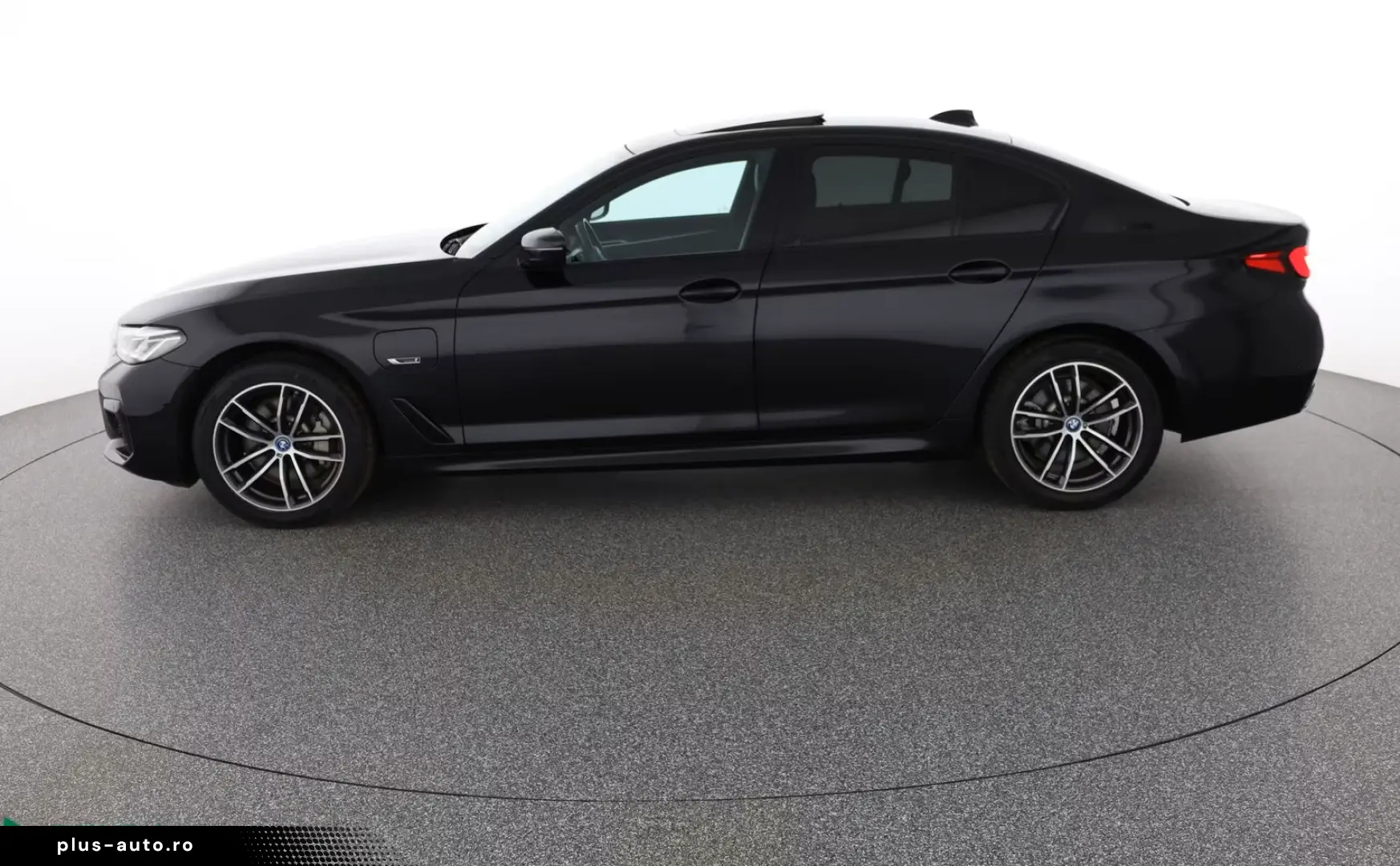 BMW 530 e xDrive M SPORT SHADOW HARMAN K HUD KAMERA