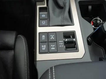 Toyota Land Cruiser Hybrid 2.4 Turbo – 326 CP – Full 4WD