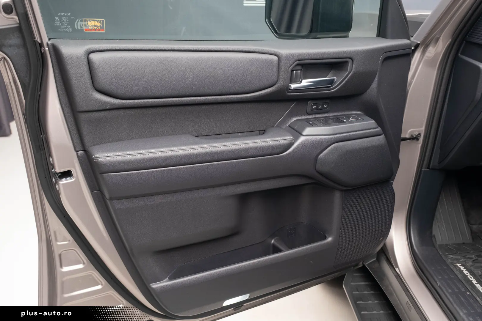 Toyota Land Cruiser Hybrid 2.4 Turbo – 326 CP – Full 4WD