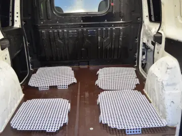 Doblo 1.3 Multi Jet  90 Hp  Cargo  Credit  TVA inclus