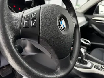BMW X1 18d    AUTOMAT    NAVIGATIE