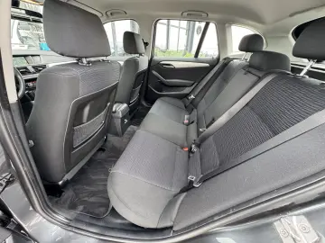 BMW X1 18d    AUTOMAT    NAVIGATIE