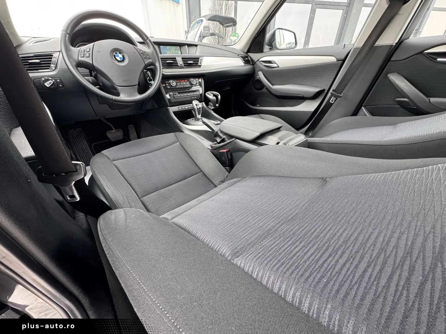 BMW X1 18d    AUTOMAT    NAVIGATIE