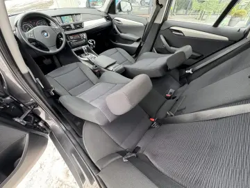 BMW X1 18d    AUTOMAT    NAVIGATIE