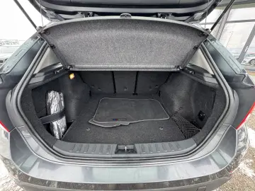 BMW X1 18d    AUTOMAT    NAVIGATIE