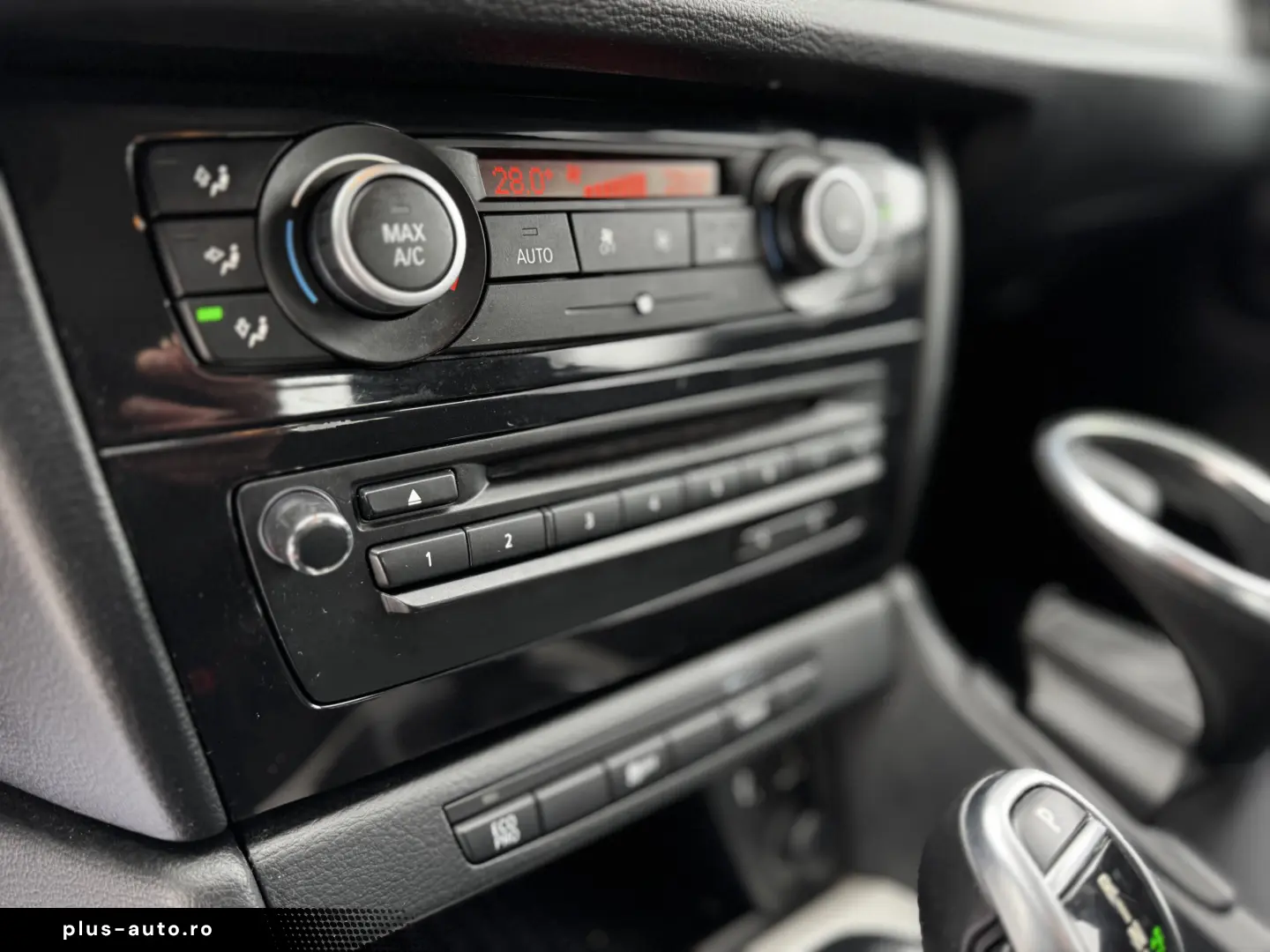 BMW X1 18d    AUTOMAT    NAVIGATIE