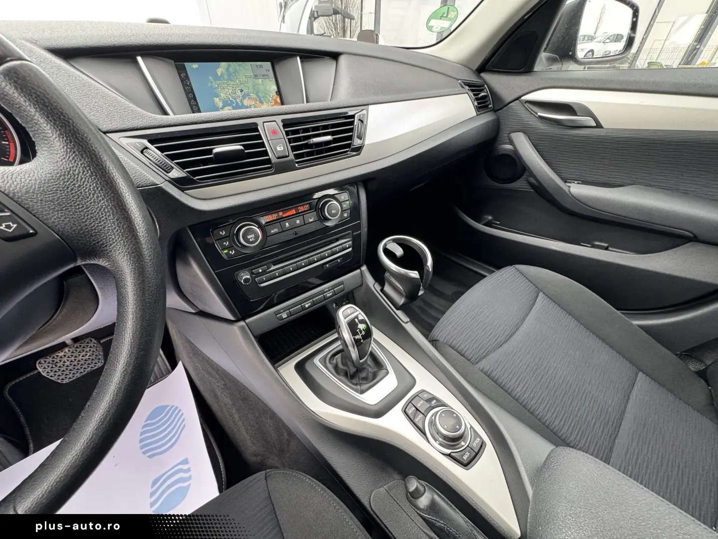 BMW X1 18d    AUTOMAT    NAVIGATIE