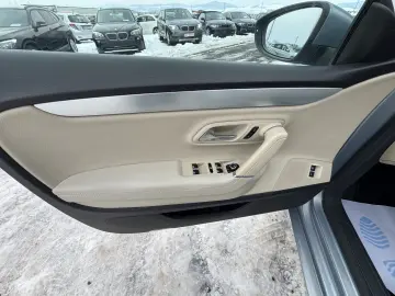 VOLKSWAGEN PASSAT CC    AUTOMAT