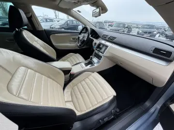 VOLKSWAGEN PASSAT CC    AUTOMAT