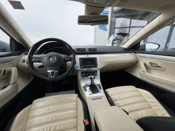 VOLKSWAGEN PASSAT CC    AUTOMAT