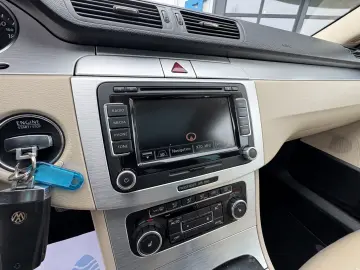 VOLKSWAGEN PASSAT CC    AUTOMAT