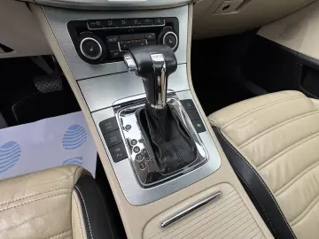 VOLKSWAGEN PASSAT CC    AUTOMAT