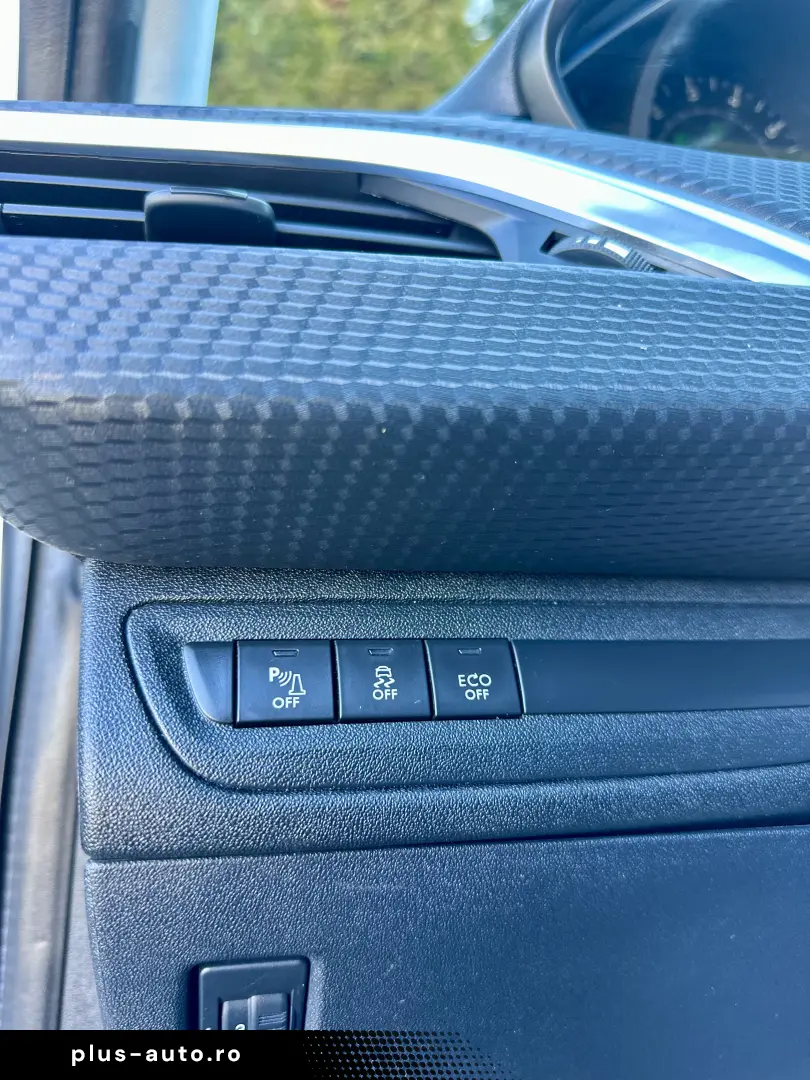 Peugeot 2008   2017   83.000KM   AUTOMAT   RATE   GARANTIE