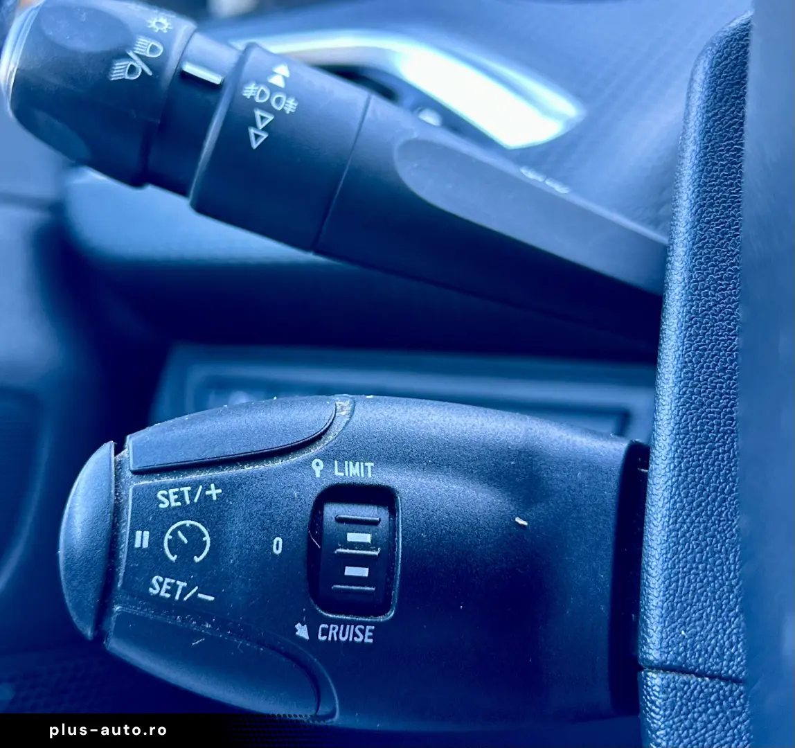 Peugeot 2008   2017   83.000KM   AUTOMAT   RATE   GARANTIE