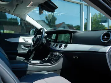 MERCEDES-BENZ E 220 d Lim. Avantgarde 9G PANO LED MBUX NIGHT