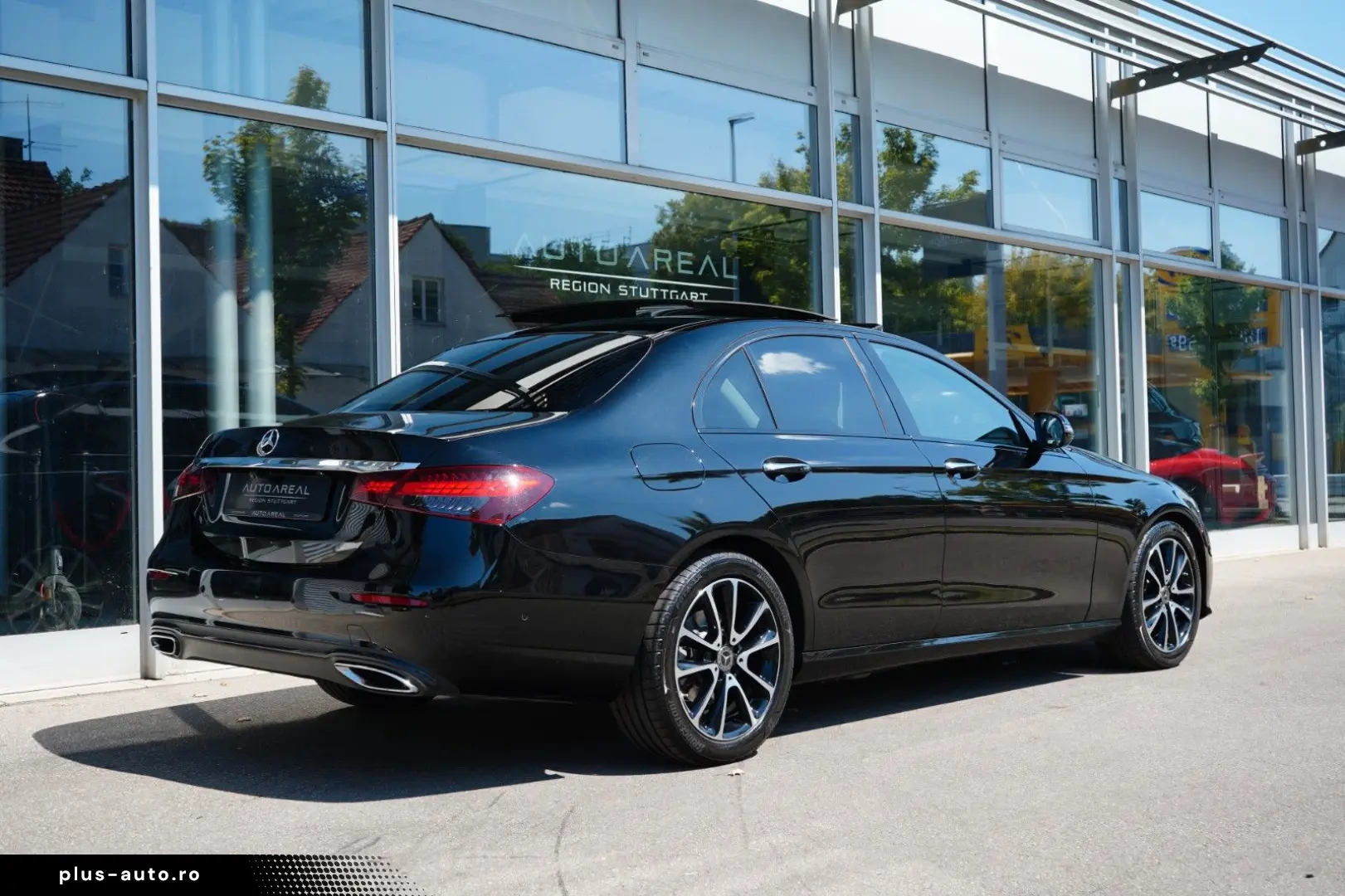 MERCEDES-BENZ E 220 d Lim. Avantgarde 9G PANO LED MBUX NIGHT