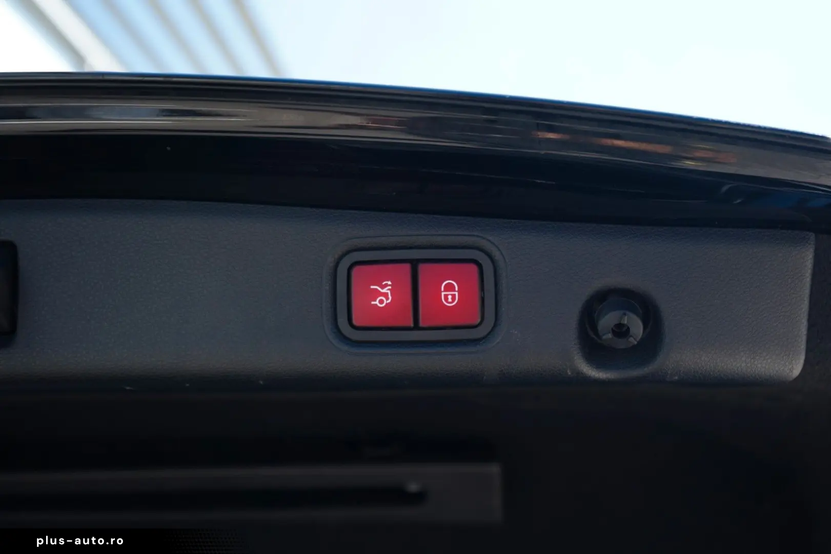 MERCEDES-BENZ E 220 d Lim. Avantgarde 9G PANO LED MBUX NIGHT