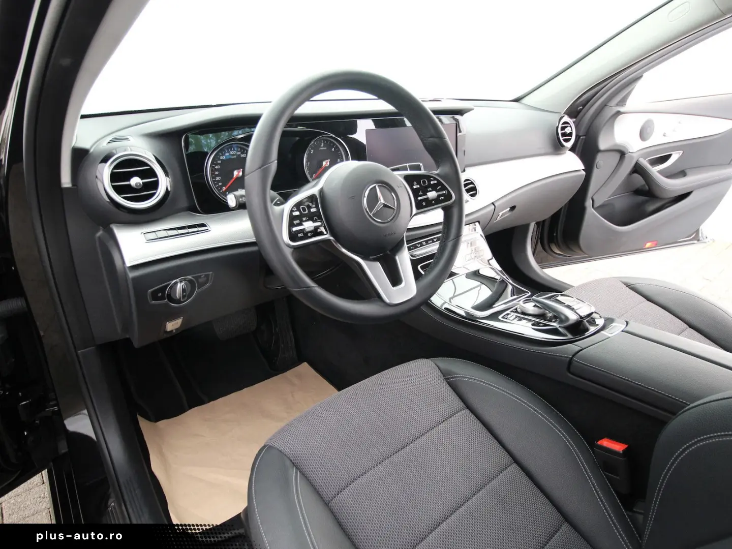 MERCEDES-BENZ E 220 d Avantgarde NAVI LED KAMERA STA&hellip;